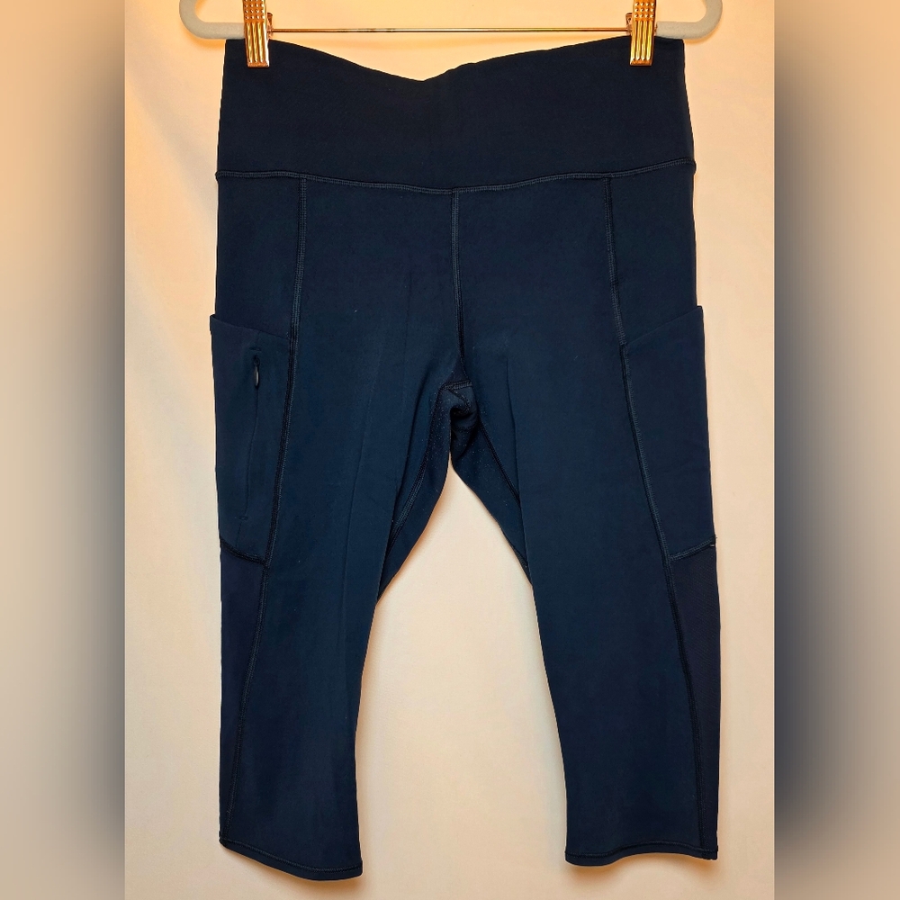 Athleta Salutation Stash Pocket Crop Leggings Blue Mesh Size M
